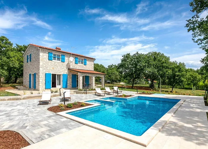 Strandnahe Villa Irena Funtana Mit Pool