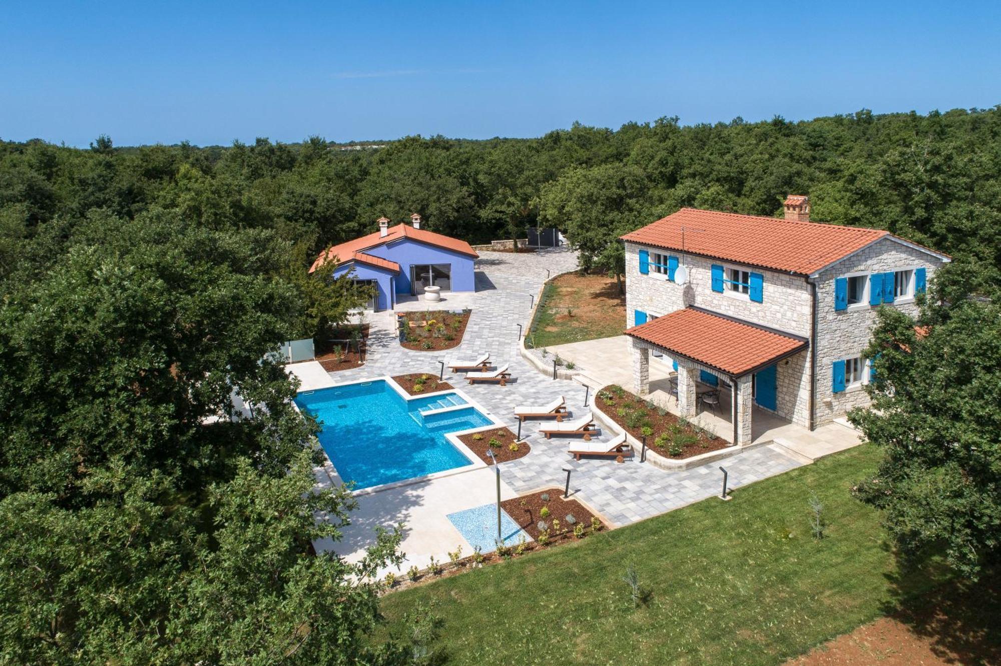 Ferienhaus Strandnahe Irena Funtana Mit Pool